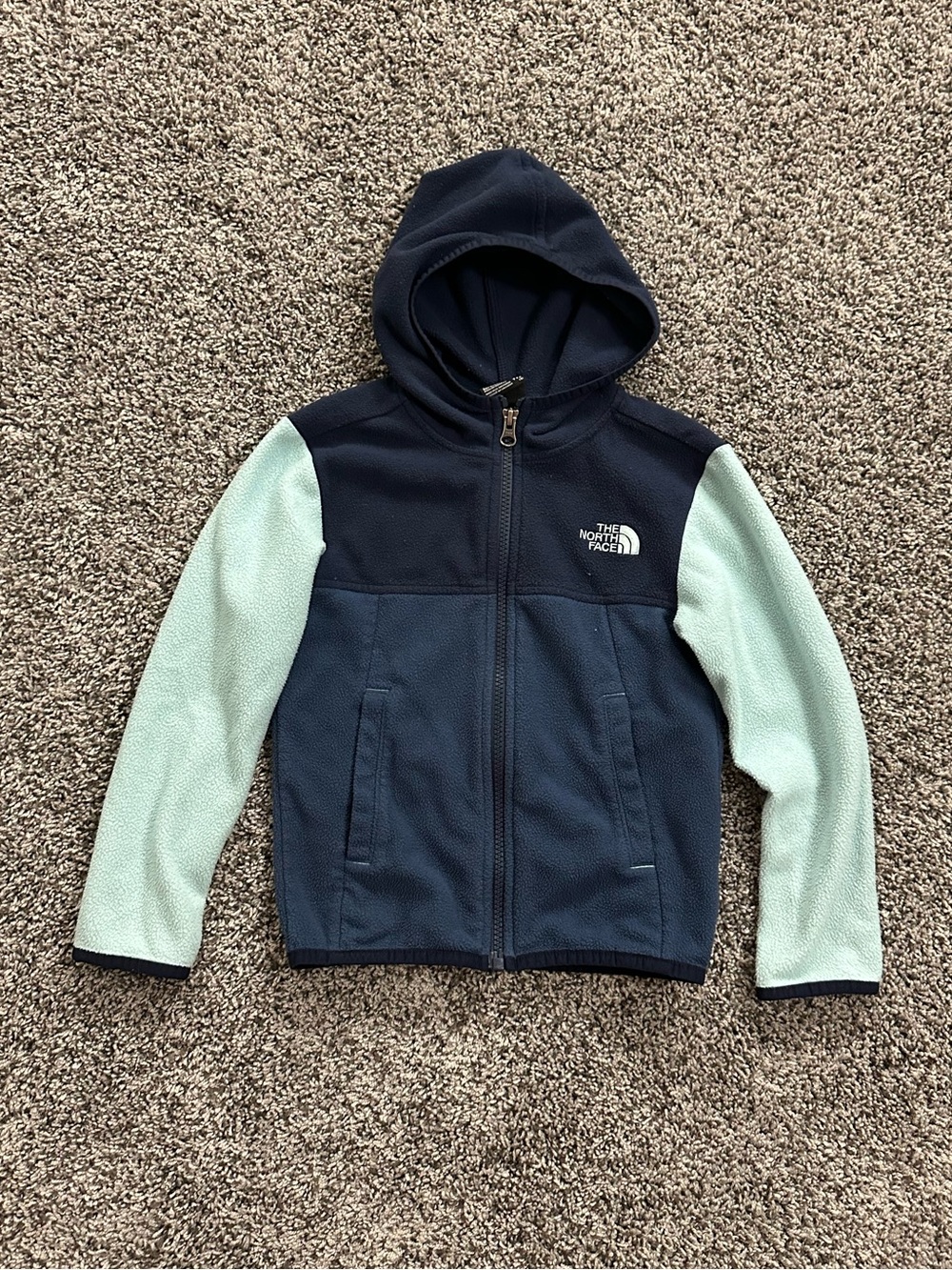 The North Face Kid’s Fleece Jacket (5T)